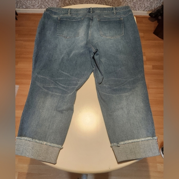 Torrid boyfriend crop jean - Picture 2 of 5